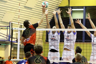 Sobota z 1. Ligą: Exact Systems Norwid Częstochowa - UKS Mickiewicz Kluczbork 3:1