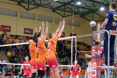 Wtorek z 1. Ligą: APP Krispol Września - AZS AGH Kraków 3:0