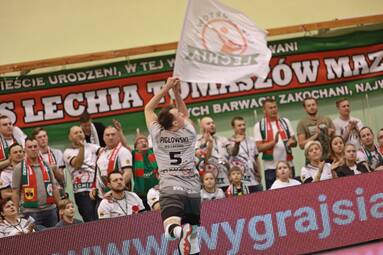Czwartek z 1. Ligą: KS Lechia Tomaszów Mazowiecki - AZS AGH Kraków 3:0