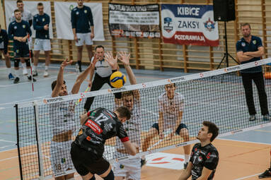 Sobota z KRISPOL 1. Ligą Mężczyzn: KPS Siedlce - ZAKSA Strzelce Opolskie 3:2