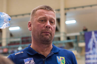 Roland Dembończyk kolejny sezon trenerem ZAKSY