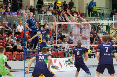 Sobota z KRISPOL 1. Ligą Mężczyzn: ZAKSA Strzelce Opolskie - MCKiS Jaworzno 3:2