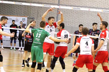 Jakub Macyra i Piotr Janusz zostają w Krakowie