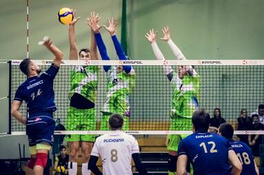 Sobota z KRISPOL 1. Ligą: MCKiS Jaworzno - ZAKSA Strzelce Opolskie 3:1