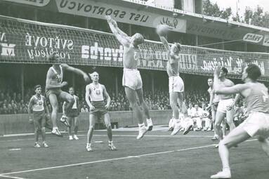 KFC Gwardia Wrocław: Kartka z kalendarza - Pierwszy medal MP dla Gwardii Wrocław
