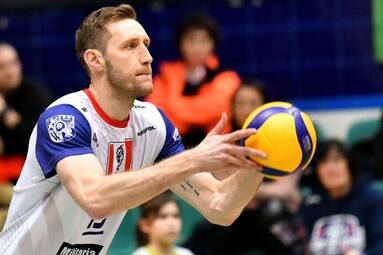 Arkadiusz Olczyk kapitanem KFC Gwardii Wrocław