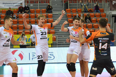 Niedziela z TAURON 1. Ligą: BBTS Bielsko-Biała - AZS AGH Kraków 3:1
