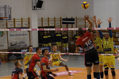 Środa z TAURON 1. Ligą: Olimpia Sulęcin - Mickiewicz Kluczbork 3:1