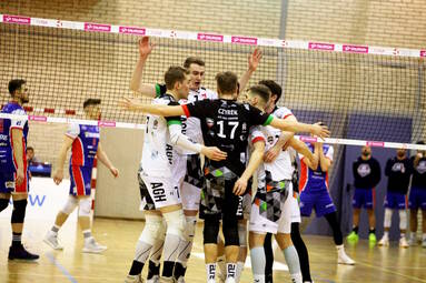 Środa z TAURON 1. Ligą: AZS AGH Kraków - eWinner Gwardia Wrocław 3:1
