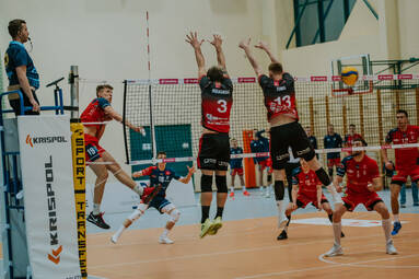 Sobota z TAURON 1. Ligą: ZAKSA Strzelce Opolskie - Mickiewicz Kluczbork 3:2