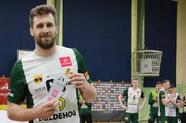 Mateusz Piotrowski na dłużej w Lechii