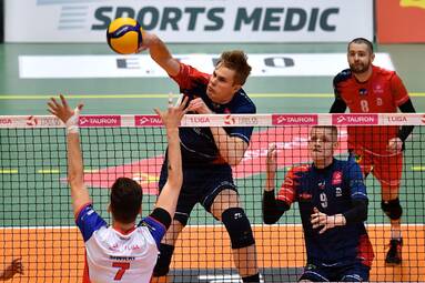 Środa z TAURON 1. Ligą: eWinner Gwardia Wrocław - ZAKSA Strzelce Opolskie 3:2