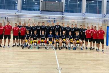 Kadra U19 na zgrupowaniu w Zakopanem. Wśród powołanych zawodnicy TAURON 1. Ligi