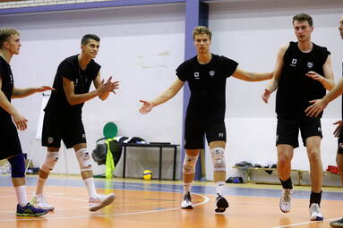 Przed sezonem 2021/22 TAURON 1. Ligi: AZS AGH Kraków