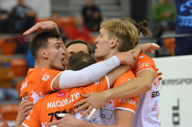 Środa z TAURON 1. Ligą: BBTS Bielsko-Biała - KKS Mickiewicz Kluczbork 3:0