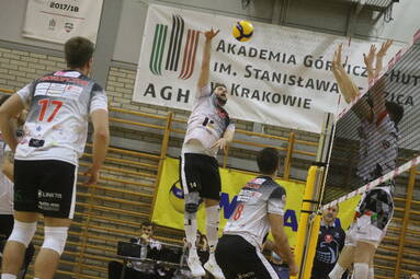 Sobota z TAURON 1. Ligą: AZS AGH Kraków - Mickiewicz Kluczbork 1:3