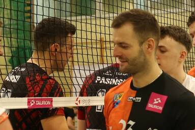Mateusz Januszewski zostaje w Głogowie