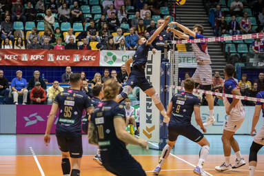 Daleka podróż Chemeko-System Gwardii Wrocław