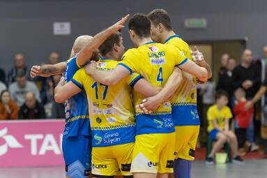 Sobota z TAURON 1. Ligą: Olimpia Sulęcin - Mickiewicz Kluczbork 3:2