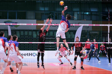 Niedziela z TAURON 1. Ligą Mężczyzn: Chemeko-System Gwardia Wrocław - PSG KPS Siedlce 3:1