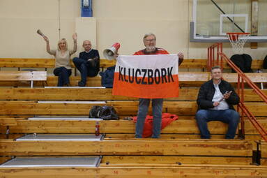 Piątek z TAURON 1. Ligą: Mickiewicz Kluczbork - SMS PZPS Spała 3:2