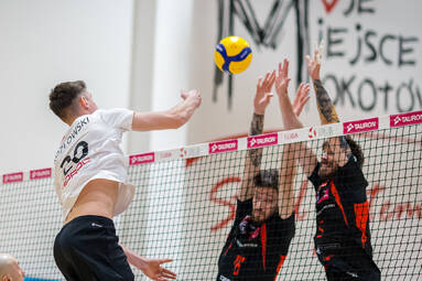 Zdjęcia z meczu Legia Warszawa - Chemako-System Gwardia Warszawa