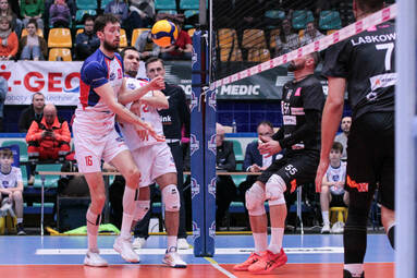 Wtorek z TAURON 1. Ligą Mężczyzn: Chemeko-System Gwardia Wrocław -  KRISPOL Września 3:0