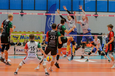 Sobota z TAURON 1.Ligą: MKST Astra Nowa Sól - AZS AGH Kraków 3:2