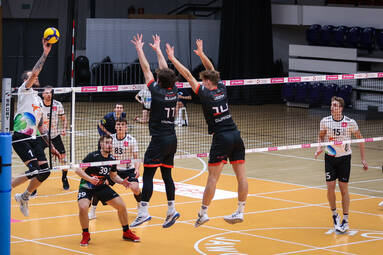 Sobota z TAURON 1. Ligą: MCKiS Jaworzno - Gwardia Wrocław 3:1