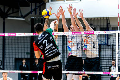 Niedziela z TAURON 1. Ligą: MCKiS Jaworzno - AZS AGH Kraków 1:3