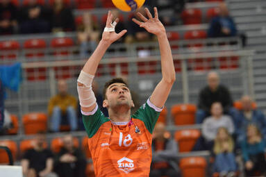 Sobota z TAURON 1. Ligą: BBTS Bielsko-Biała - KKS Mickiewicz Kluczbork 3:0