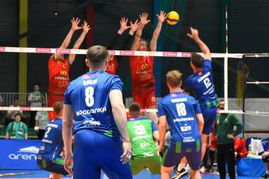 Lechia Tomaszów Mazowiecki przegrał po tie-breaku z Bogdanką Arka Chełm, chełmianie jako pierwsi awansowali do półfinału TAURON 1. Ligi Mężczyzn! [ZDJĘCIA]