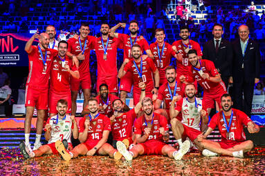 Polska z brązowym medalem. Francja na najwyższym podium. Ceremonia zamknięcia turnieju finałowego VNL w Łodzi [ZDJĘCIA]
