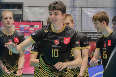 Artur Becker nowym rozgrywającym koliberków