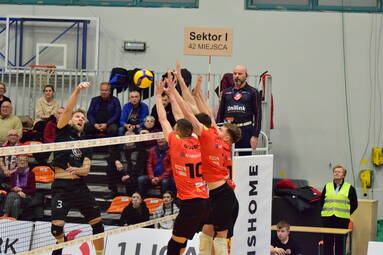 Środa z PLS 1. Ligą: KKS Mickiewicz Kluczbork - MCKiS Jaworzno 3:0
