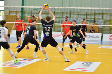 Poniedziałek z PLS 1. Ligą: KKS Mickiewicz Kluczbork - MCKiS Jaworzno 3:1. Kluczborczanie w finale!
