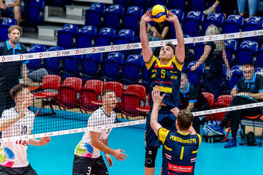 Czwartek z PLS 1. Ligą: MCKIS Jaworzno - PZL LEONARDO Avia Świdnik 3:1