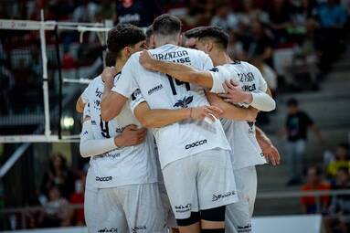 Byli chwaleni, ale...