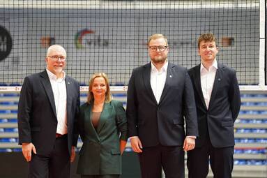 Są garnitury i są ...GARNITURY