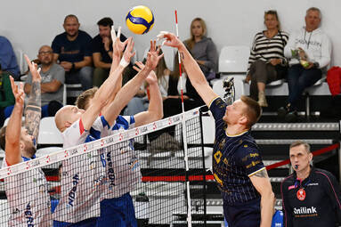 Zacięta rywalizacja Będzinian z KS NECKO Augustowem. Górą gospodarze [ZDJĘCIA]