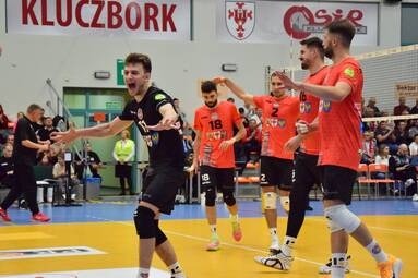 Sobota z PLS 1. Ligą: KKS Mickiewicz Kluczbork - PIERROT Czarni Radom 3:0