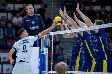 Stal Nysa wygrywa w Grodzisku Mazowieckim. Beniaminkowi niewiele zabrakło [ZDJĘCIA]