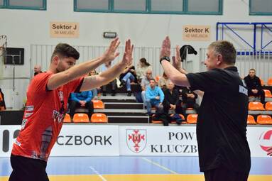 KKS MICKIEWICZ Kluczbork -  KPS Siedlce. Trzeci set tego meczu podniósł ciśnienie kibicom [ZDJĘCIA]