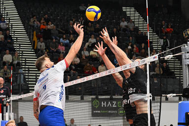 MCKiS Jaworzno zwycięża w Będzinie [ZDJĘCIA]