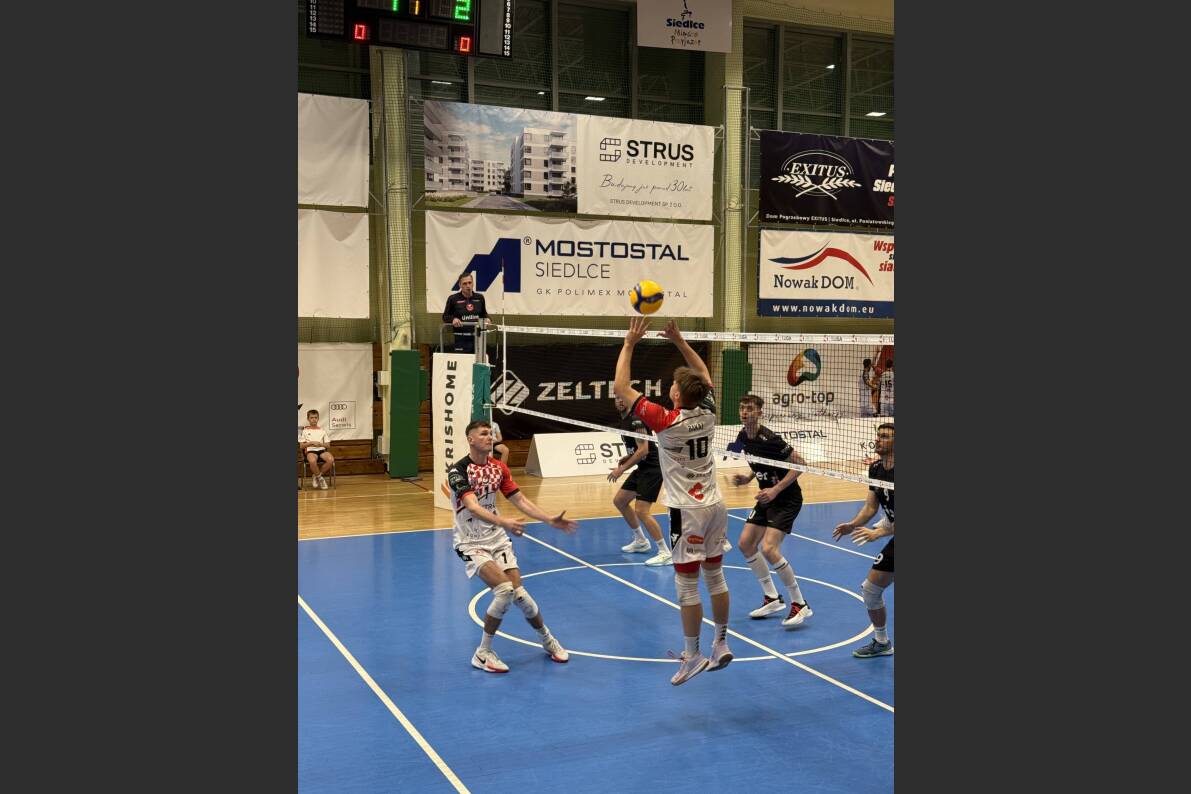 Pięć setów w Siedlcach. KPS wygrywa z MCKiS Jaworznem [ZDJĘCIA]