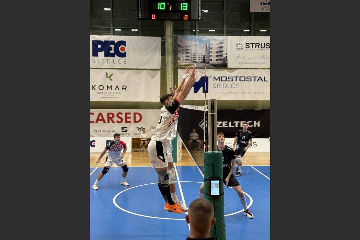 Pięć setów w Siedlcach. KPS wygrywa z MCKiS Jaworznem [ZDJĘCIA]
