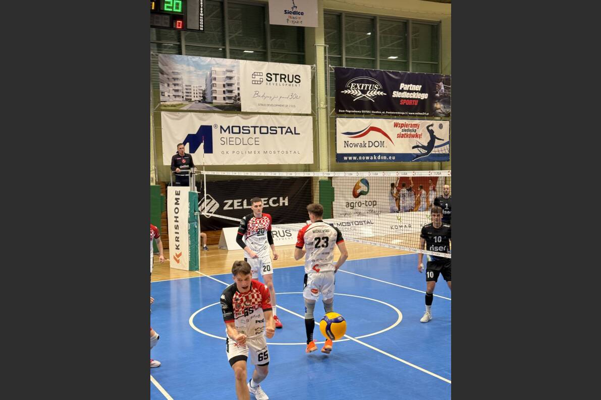 Pięć setów w Siedlcach. KPS wygrywa z MCKiS Jaworznem [ZDJĘCIA]