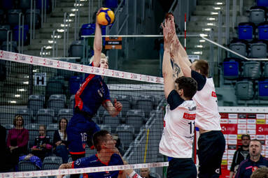 Czwartek z PLS 1. Ligą: PIERROT Czarni Radom - SMS PZPS Spała 3:0