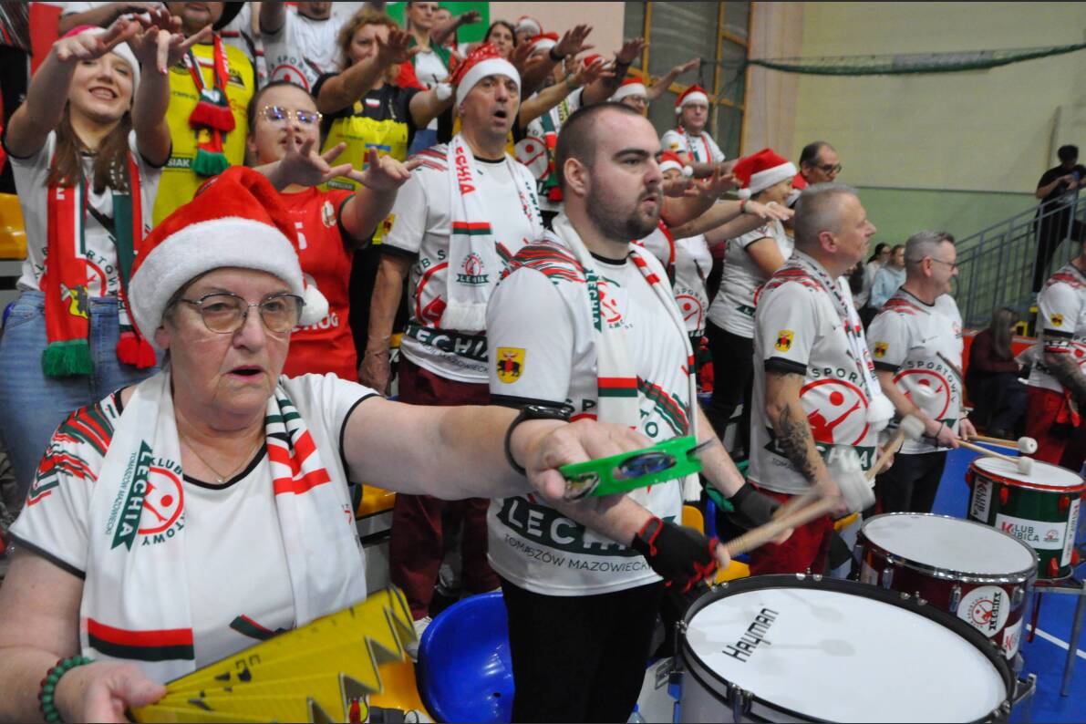 Lechia Tomaszów Mazowiecki wygrywa 3:0 u siebie ZDJĘCIA]