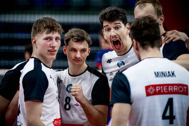 PIERROT Czarni - GKS w ostatnim mecz przed przerwą świąteczną